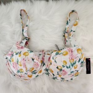 BRAND NEW! Victorias Secret Essential Swim Underwire Bikini top, size 34DDD NWT